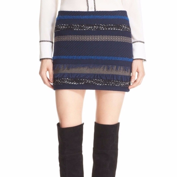 NWT $225 Alice + Olivia Elana Textured Blue Mini Skirt in size 6! - Picture 1 of 5